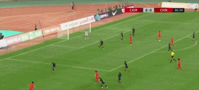 关于东城黑豹队对阵漓江鲸鲨队,篮球大奖赛火力全开,门将神扑救主——二次进攻频频奏效的信息-九游体育app